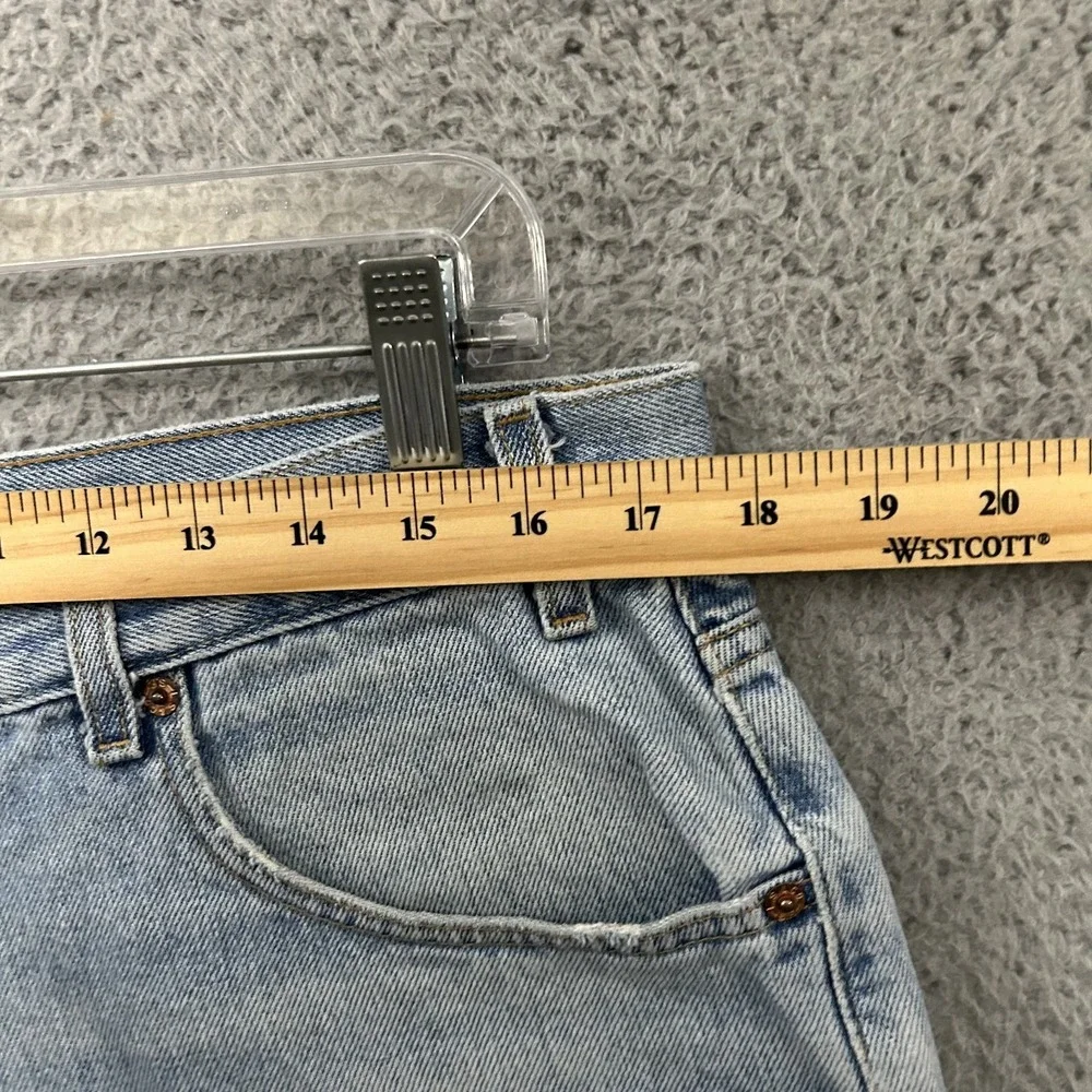 Vintage Levis Jeans Mens 36x30 Blue Denim 550 Relaxed Fit American Light Wash